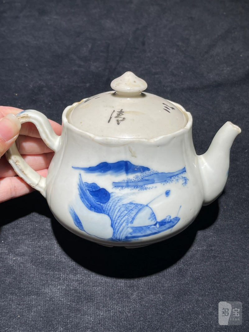 清宣统“江西瓷业公司”青花人物纹茶壶 - 图3